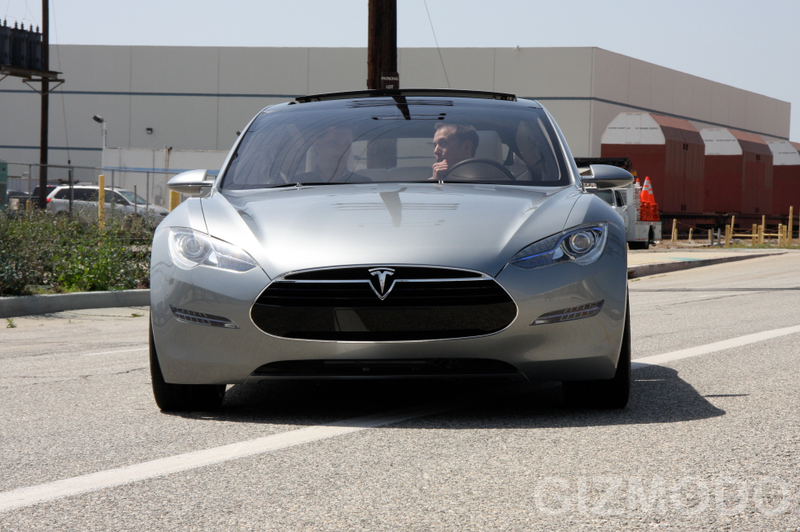 Illustration for article titled Tesla Model S Electric Sedan Prototype Has a Giant Touch Dashboard